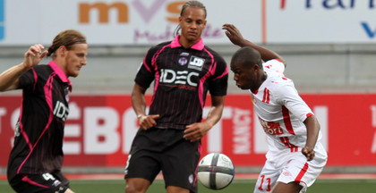 Djamel Bakar face &agrave; Mauro Cetto.