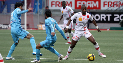 Samba Diakit&eacute; face &agrave; Lucho et Abriel