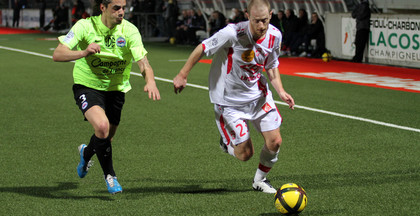 Jonathan Brison d&eacute;borde.