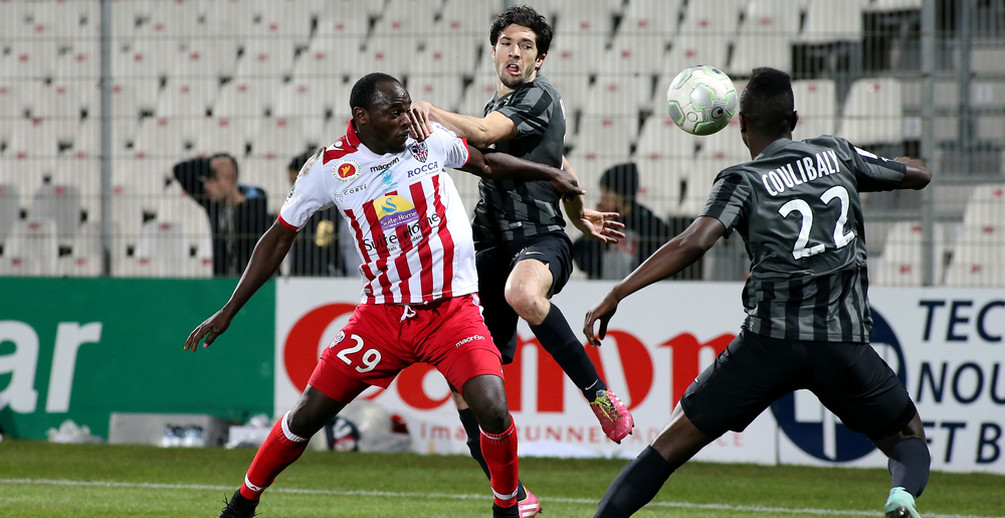 L&rsquo;ASNL a compl&egrave;tement manqu&eacute; son d&eacute;but de match (photo G&eacute;rard Pierlovisi).