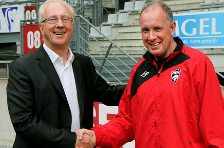 Fernandez s'inscrit dans la durée